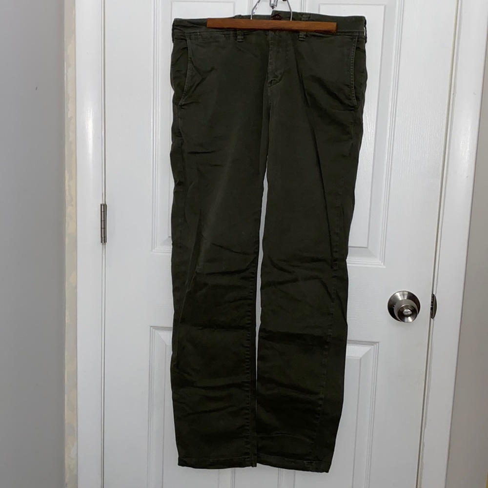 American eagle green chino